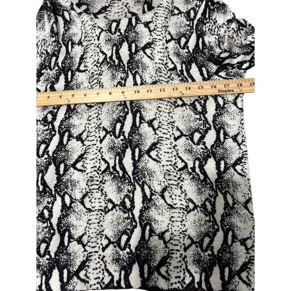 525 America Women's Size M Top Long Sleeve Sweater Mock Neck Beige Black Print - Picture 5 of 8